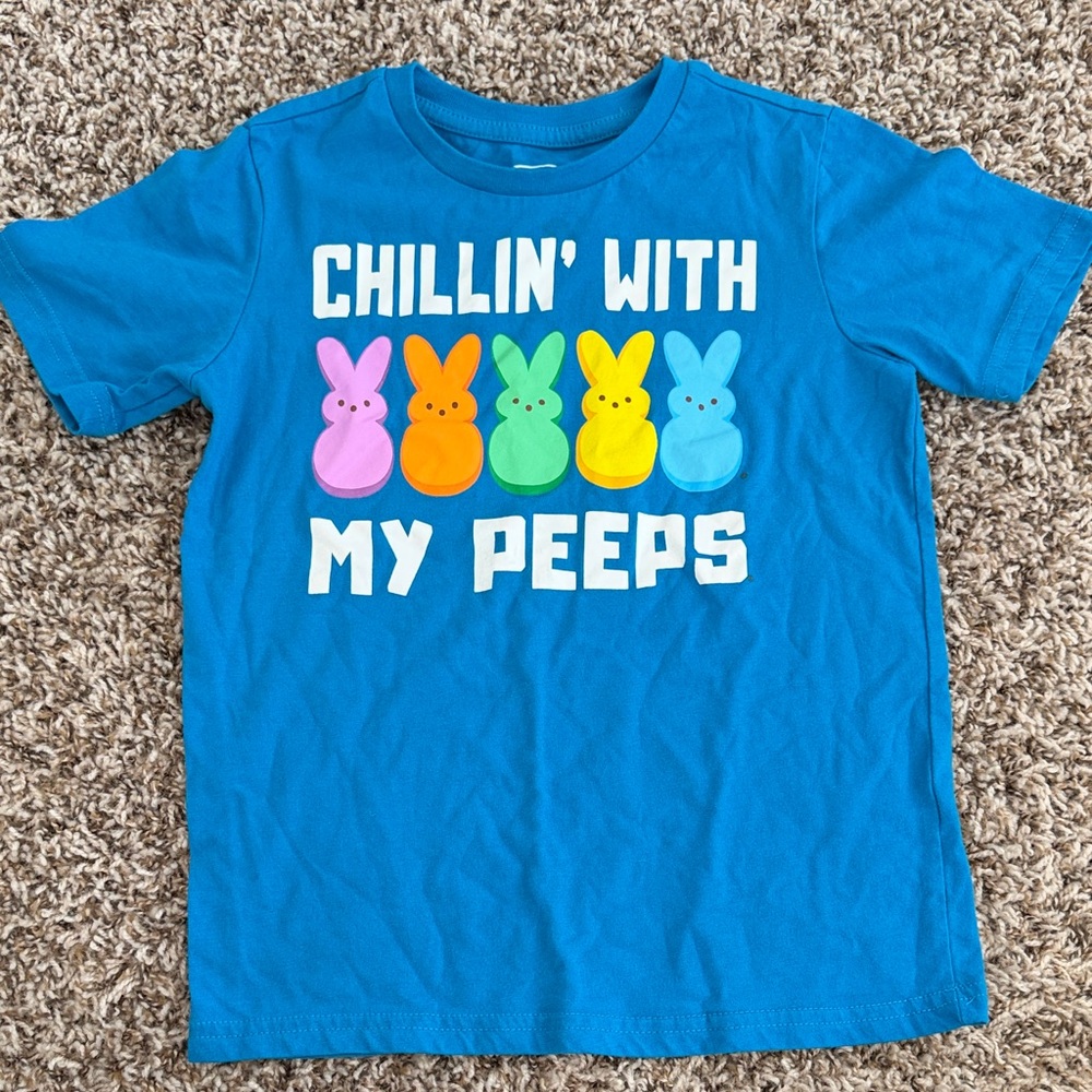 Vibrant Blue Kids' Tee with Colorful Bunny Graphic